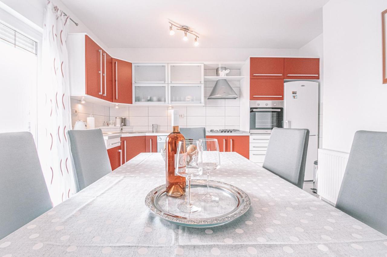 Apartments Vukic ซริกเวนิซา ภายนอก รูปภาพ