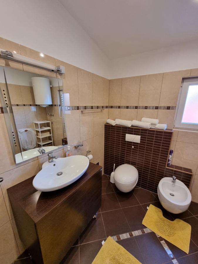 Apartments Vukic ซริกเวนิซา ภายนอก รูปภาพ