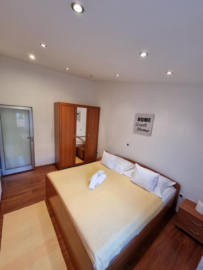 Apartments Vukic ซริกเวนิซา ภายนอก รูปภาพ